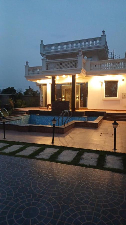 Greystone Villa, Swiming Pool , Bbq , Big Garden, Pool Table, Party Speaker, Bathtub, Kitchen, 15Mins To Golden Temple Амритсар Екстериор снимка