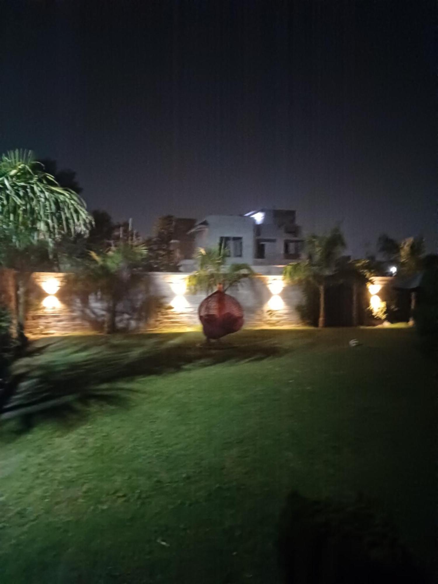 Greystone Villa, Swiming Pool , Bbq , Big Garden, Pool Table, Party Speaker, Bathtub, Kitchen, 15Mins To Golden Temple Амритсар Екстериор снимка